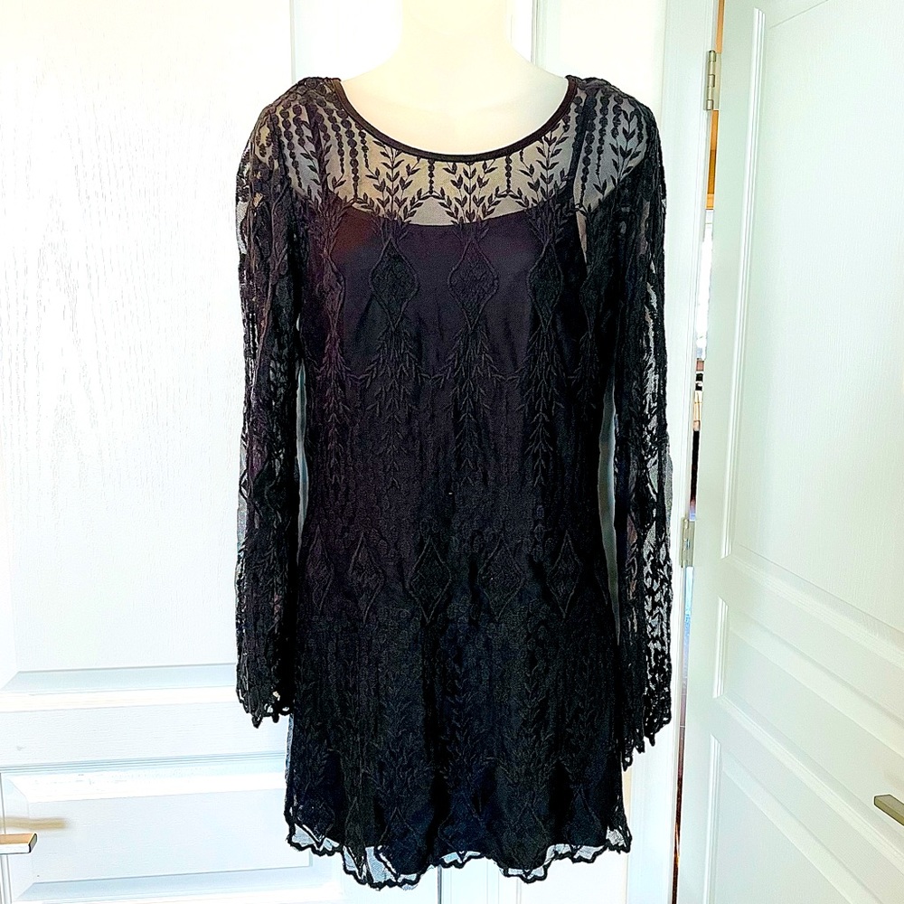 Long sleeve lace mini dress